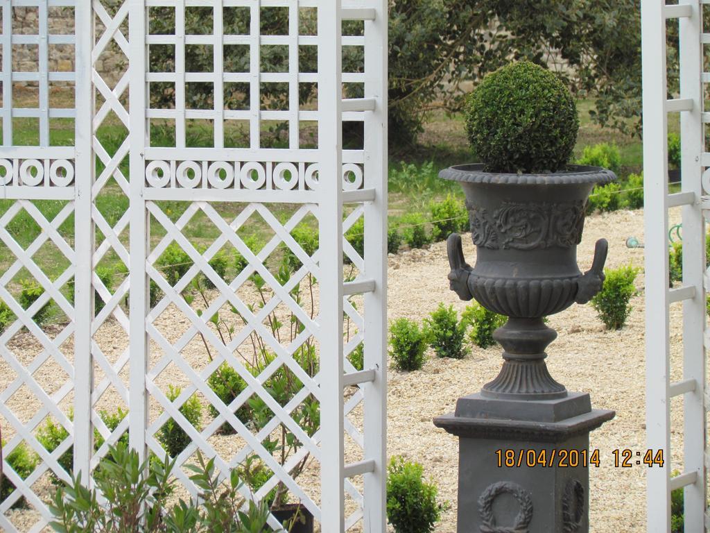 L'Orangerie Du Grand Jardin Villa Conde-sur-Seulles ภายนอก รูปภาพ
